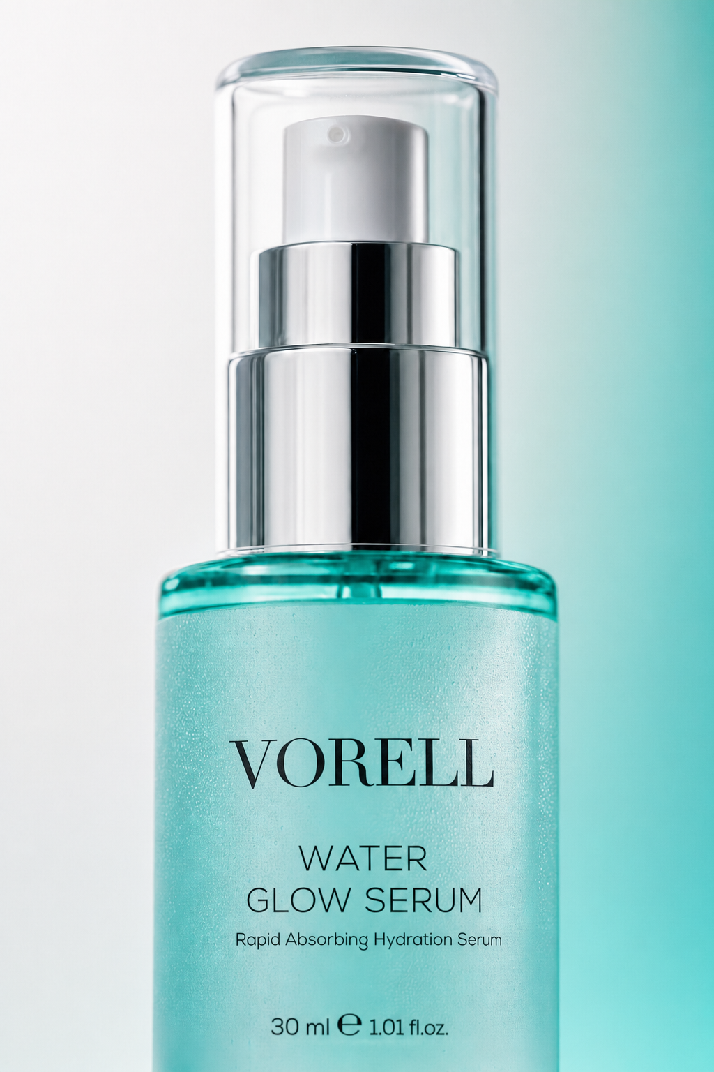 Water Glow Serum 30 ml pompa basligi ve gumus bilezik detayi — makro cekim